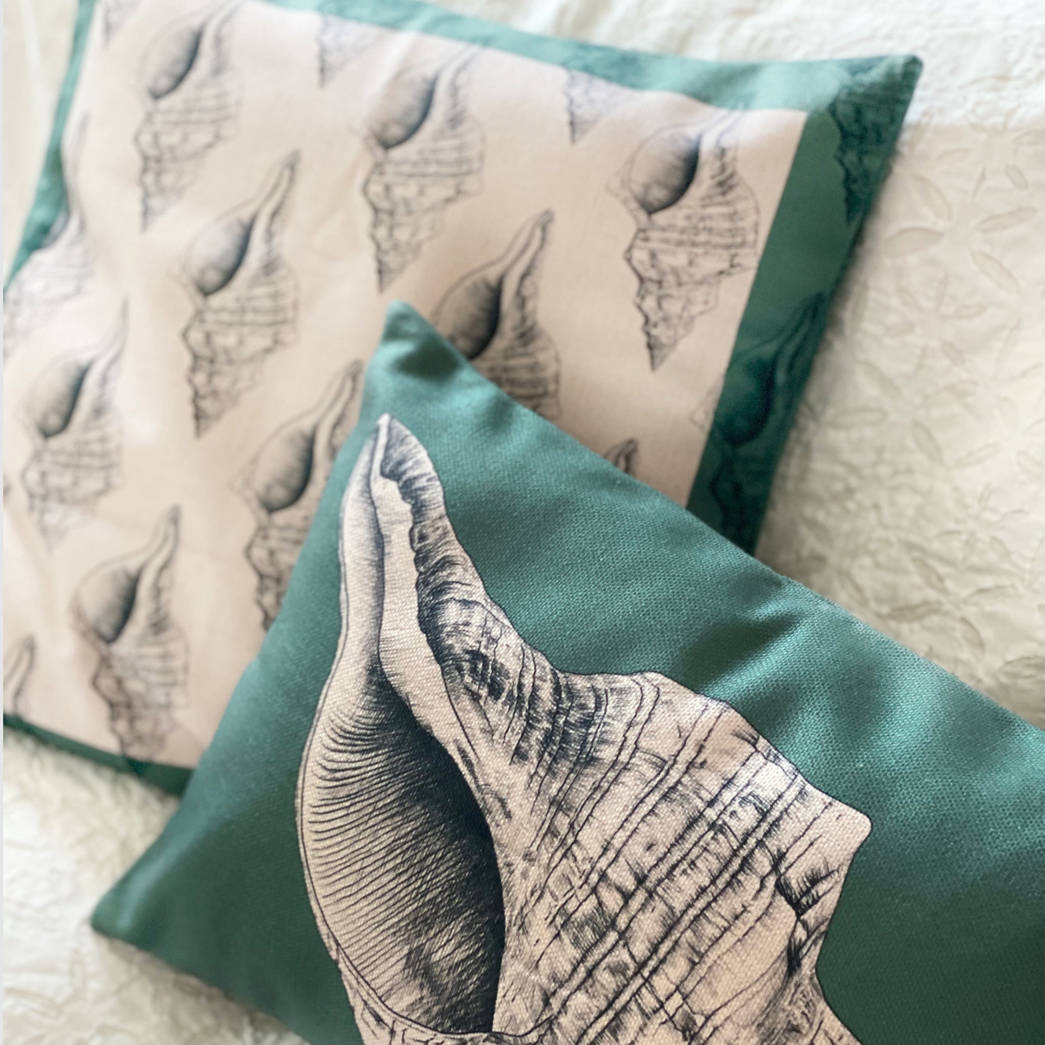 Conch Cushion Landscape