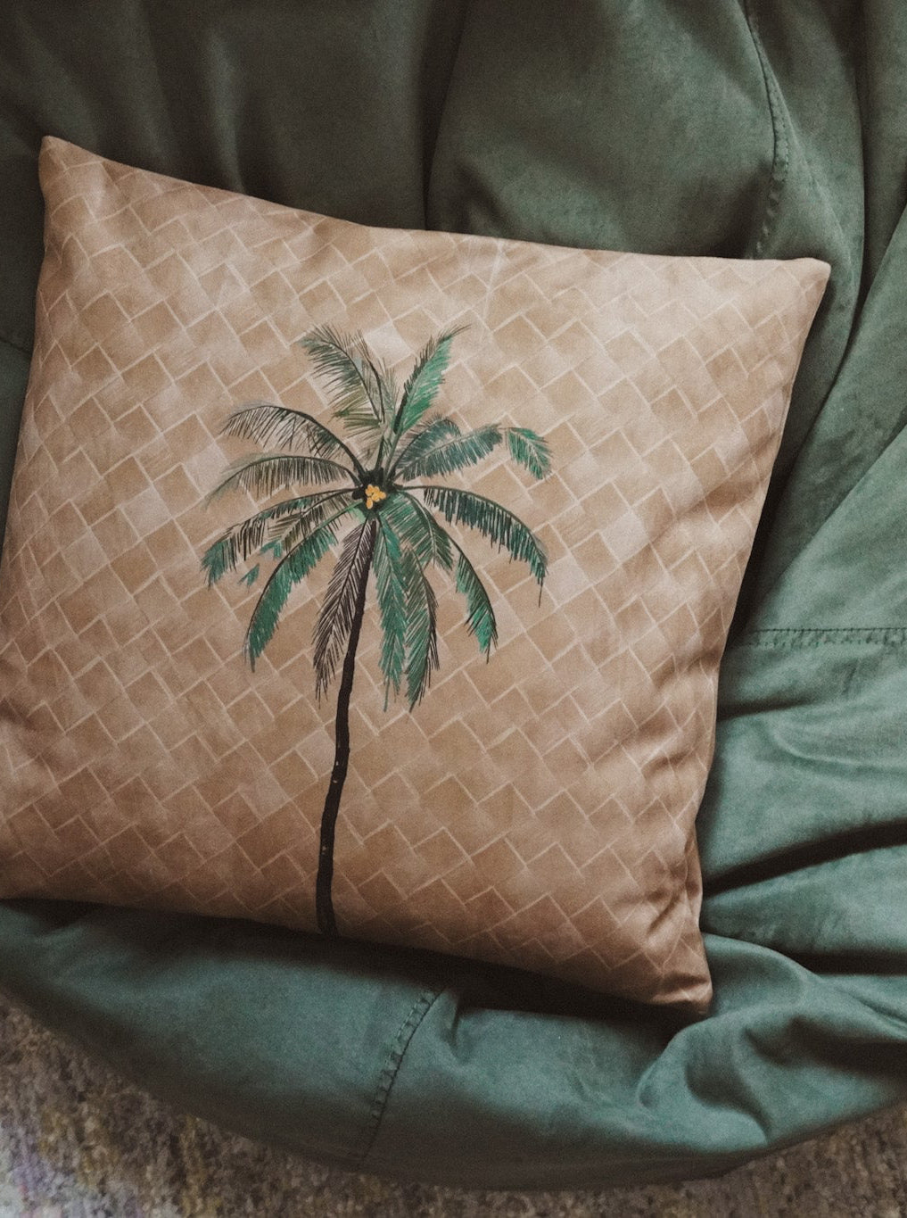 Goidhoo Palm Cushion
