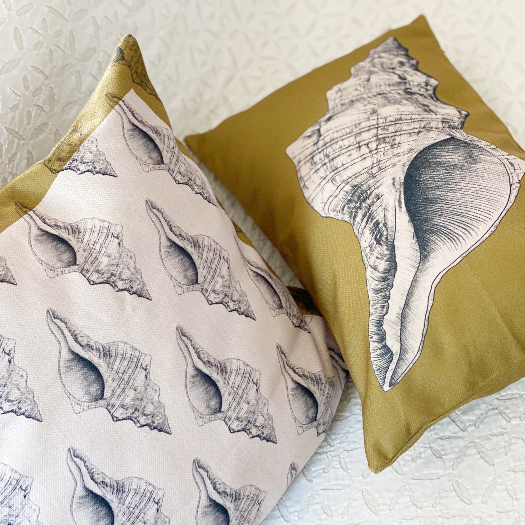 Conch [Olive] Cushion